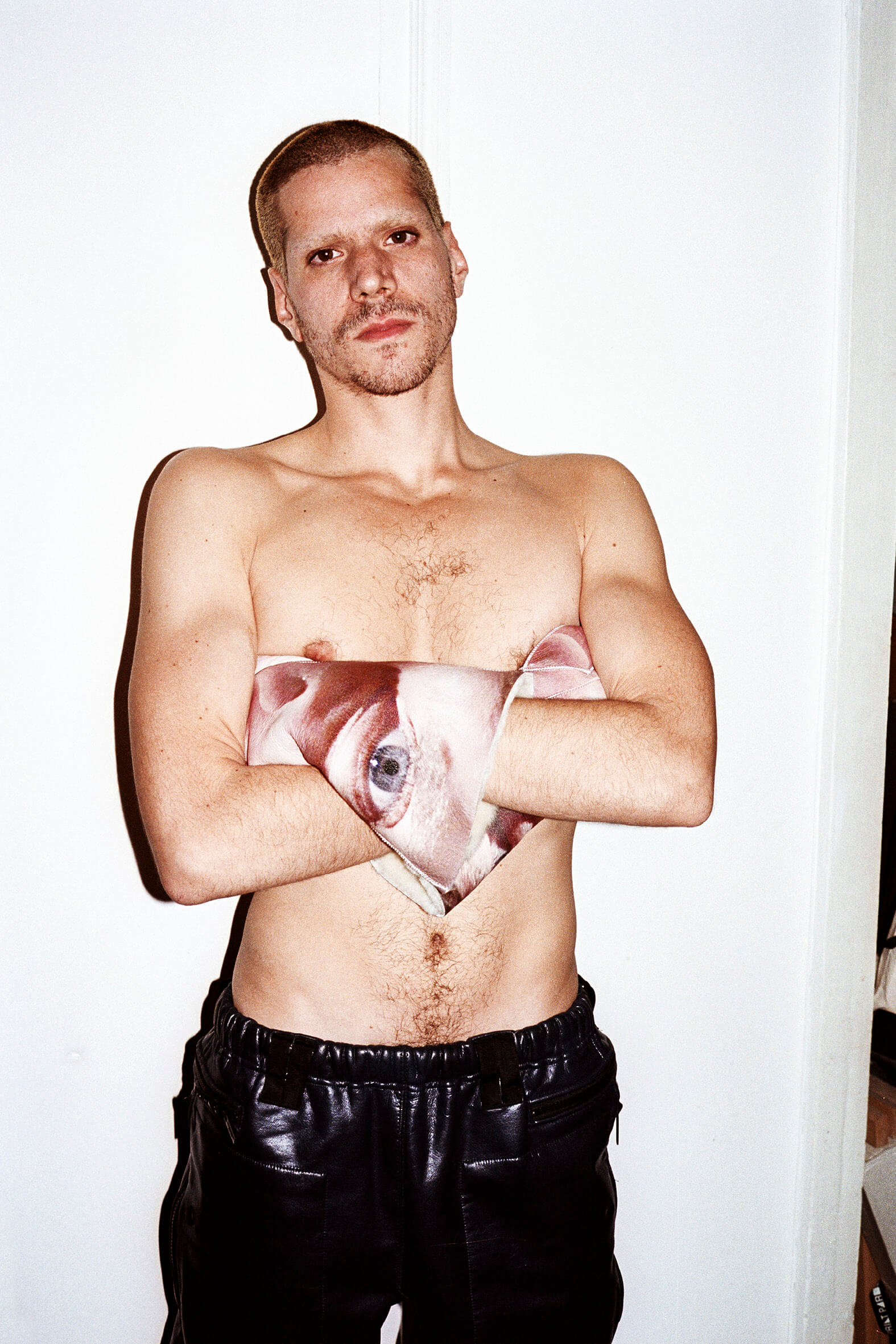 MASSES Magazine No. 12 – Aux Armes et Cætera, Photography by Matthias Vriens — Sami wearing UNDERCOVER Autumn/Winter 2019 ‘A Clockwork Orange’ printed shearling gloves — 2019